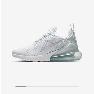 Womens Nike air max 270 size 7 brand new never worn once